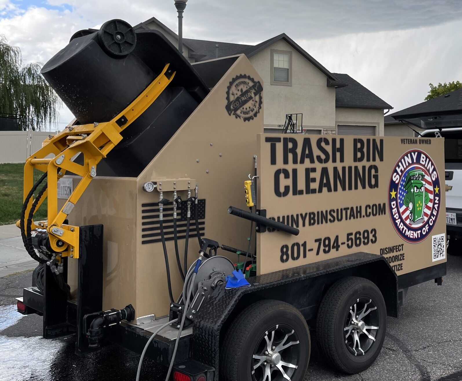 trash bin cleaning